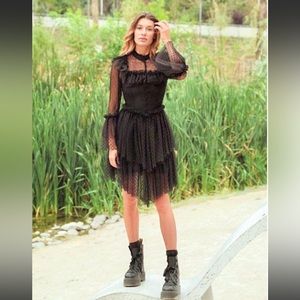 Sandra mansour x H&M black lace dress